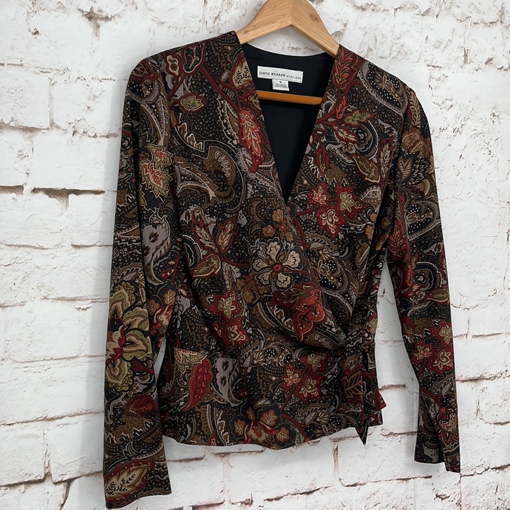 ✨VINTAGE✨David Warren Paisley Wrap Top, Size 6 - Picture 3 of 6